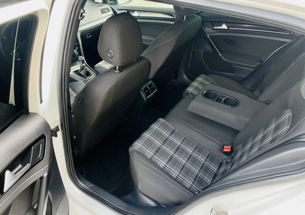Volkswagen Golf cena 54700 przebieg: 170000, rok produkcji 2015 z Wrocław małe 56